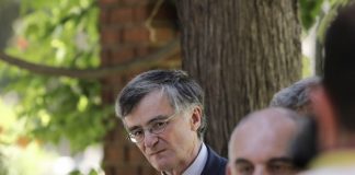 tsiodrasc5d62589eb52e84c9c2dd1db67e0 l