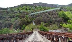 Έκτακτη Ανάθεση για Επικίνδυνη Πεζογέφυρα στη Χελιδόνα