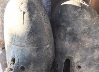 Καουτσούκια: Τα λαστιχένια παπούτσια της υπαίθρου – Η μνήμη που περπατάει ακόμη ΛΑΣΤΙΧΑ