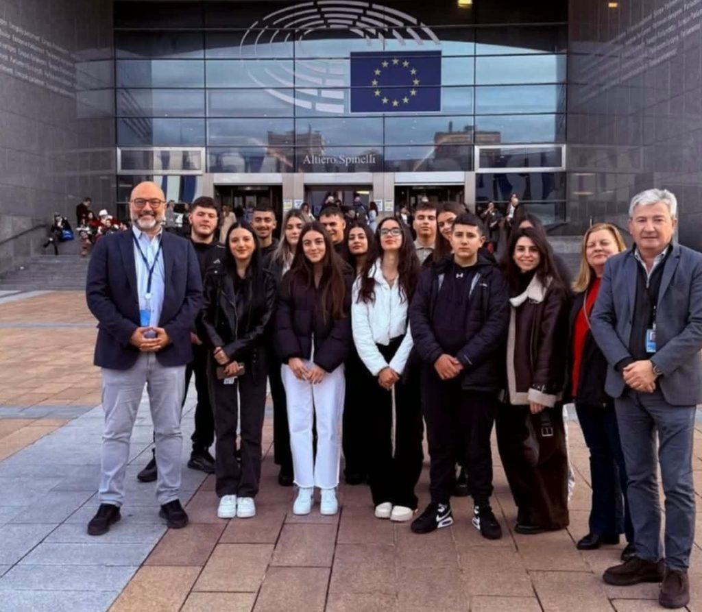 ΜΑΘΗΤΕΣ ΡΑΠΤΟΠΟΥΛΟΥ