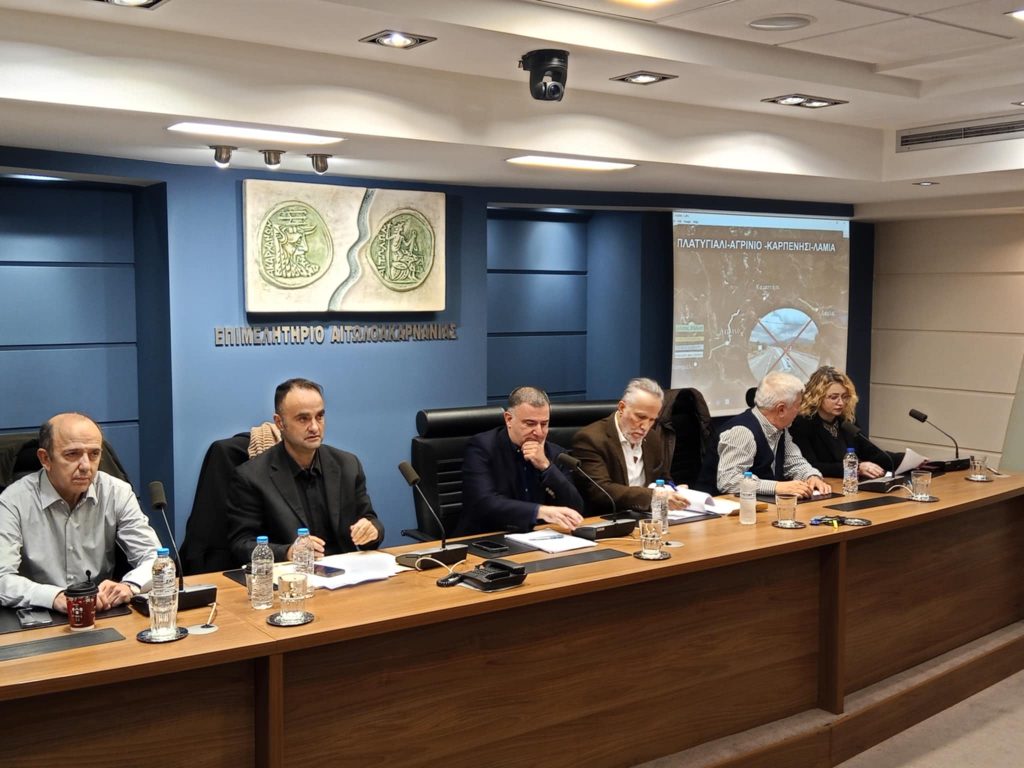 sintonistiko agrinio karpenisi 10