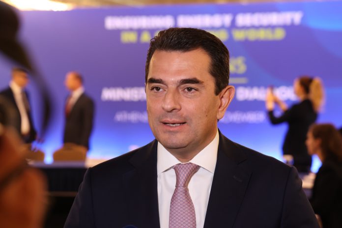 Κοπή πίτας για την τοπική ΝΕΑ ΔΗΜΟΚΡΑΤΙΑ Κοπή πίτας για την τοπική ΝΕΑ ΔΗΜΟΚΡΑΤΙΑ