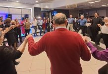 Με αστείρευτο κέφι πραγματοποιήθηκε ο αποκριάτικος χορός του Πανευρυτανικού Συλλόγου Αιτωλοακαρνανίας ΦΕΓΓΟΥΛΗΣ 3