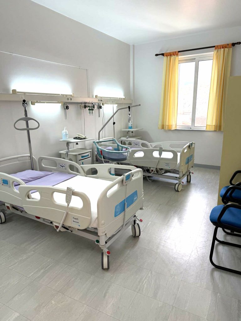 Εξοπλισμός στο Νοσοκομείο Καρπενησίου και πολιτικές αντιδράσεις copy