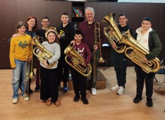 Με επιτυχία ολοκληρώθηκαν τα εκπαιδευτικά εργαστήρια χάλκινων πνευστών στο Καρπενήσι ΦΙΛΑΡΜΟΝΙΚΗ