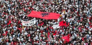 Κάν’ το όπως ο Αλβανός αλβανια