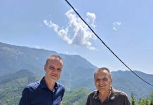 Συνάντηση Καρδαμπίκη με τον διακεκριμένο Παλαιοντολόγο Δρ. Γιώργο Γεωργαλή Συνάντηση Καρδαμπίκη με τον διακεκριμένο Παλαιοντολόγο Δρ